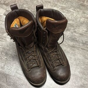 Danner Frontier 8’ leather 1000gram boot